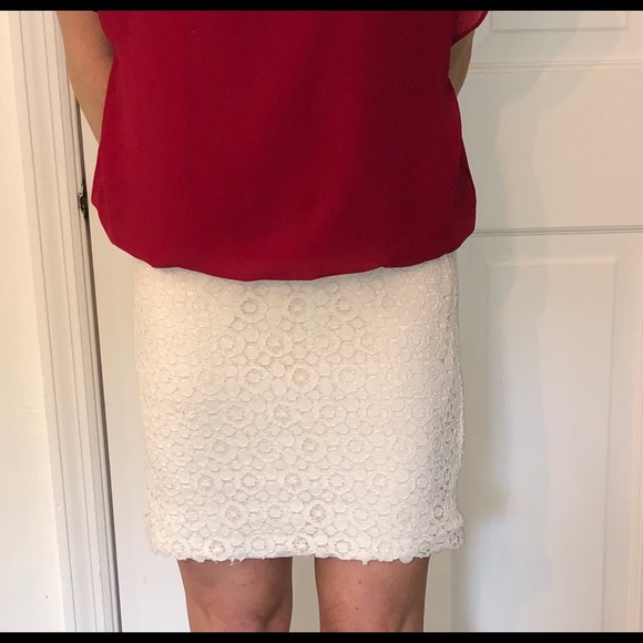 Ivory Express lace skirt - Picture 3 of 3